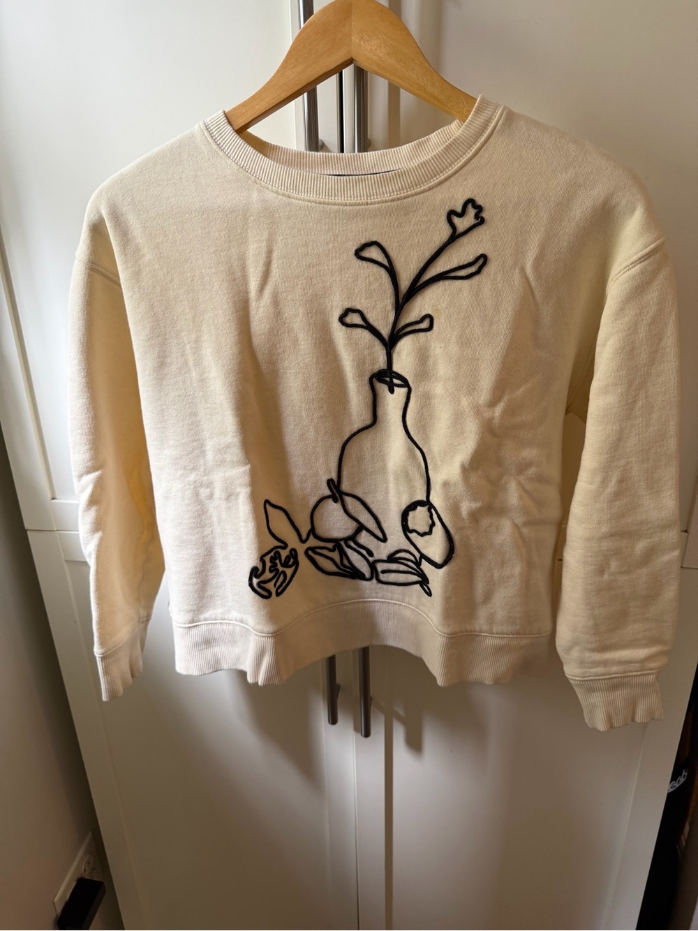Zara Cream Embroidered Sweatshirt with Black Line Art Floral Motif